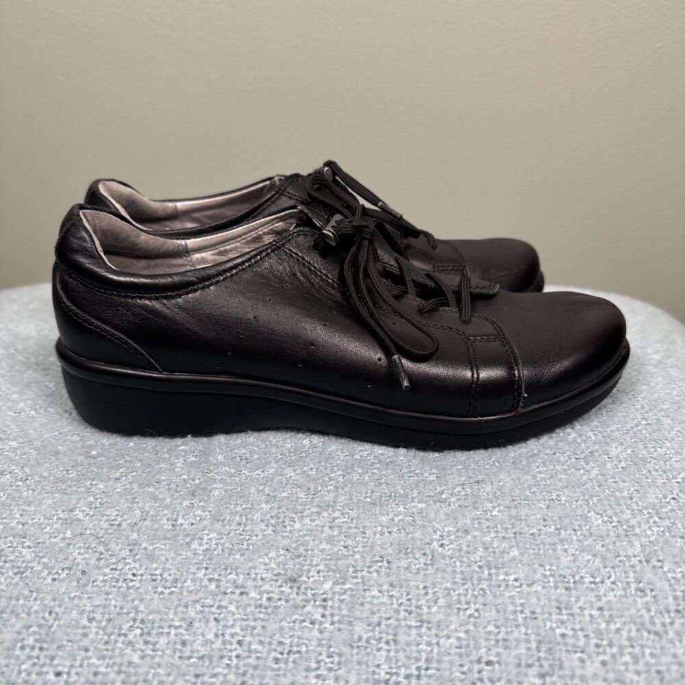 TRAQ by Alegria Cliq Womens Smart Walking Shoe‎ Black Out  EU Size 38 / US 8-8.5